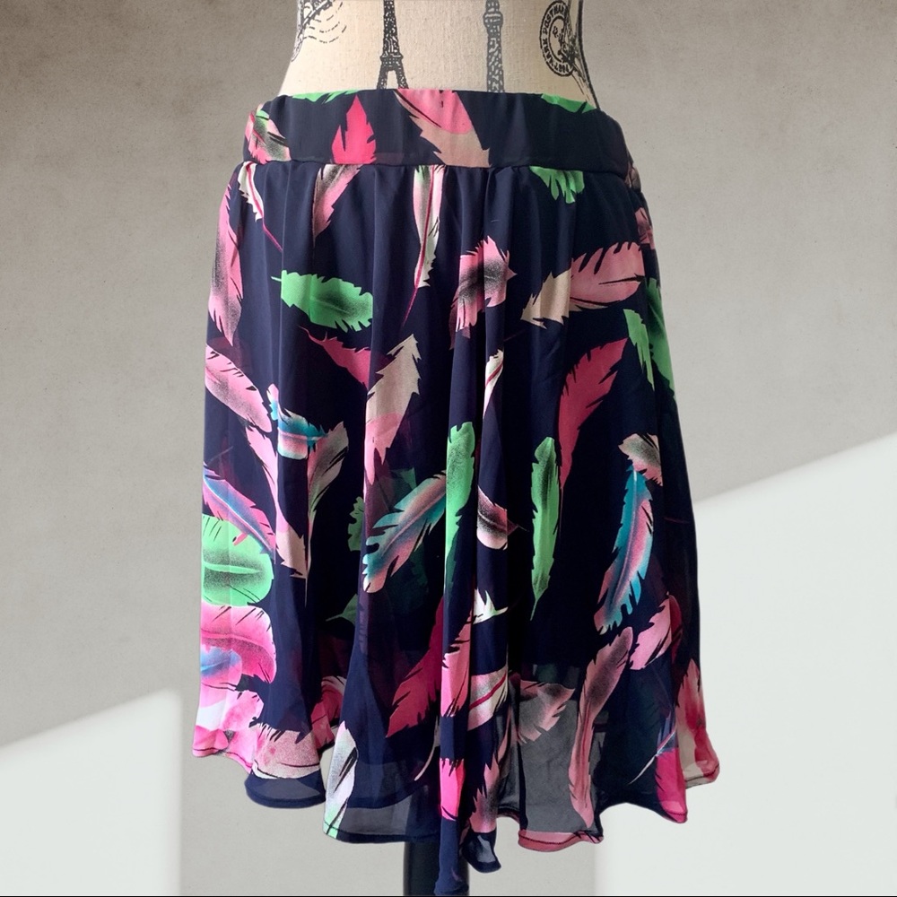 Feather print full circle skirt MEDIUM